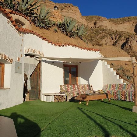 Creatively Designed Cavehouse With Jacuzzi Villa Gorafe Exterior photo
