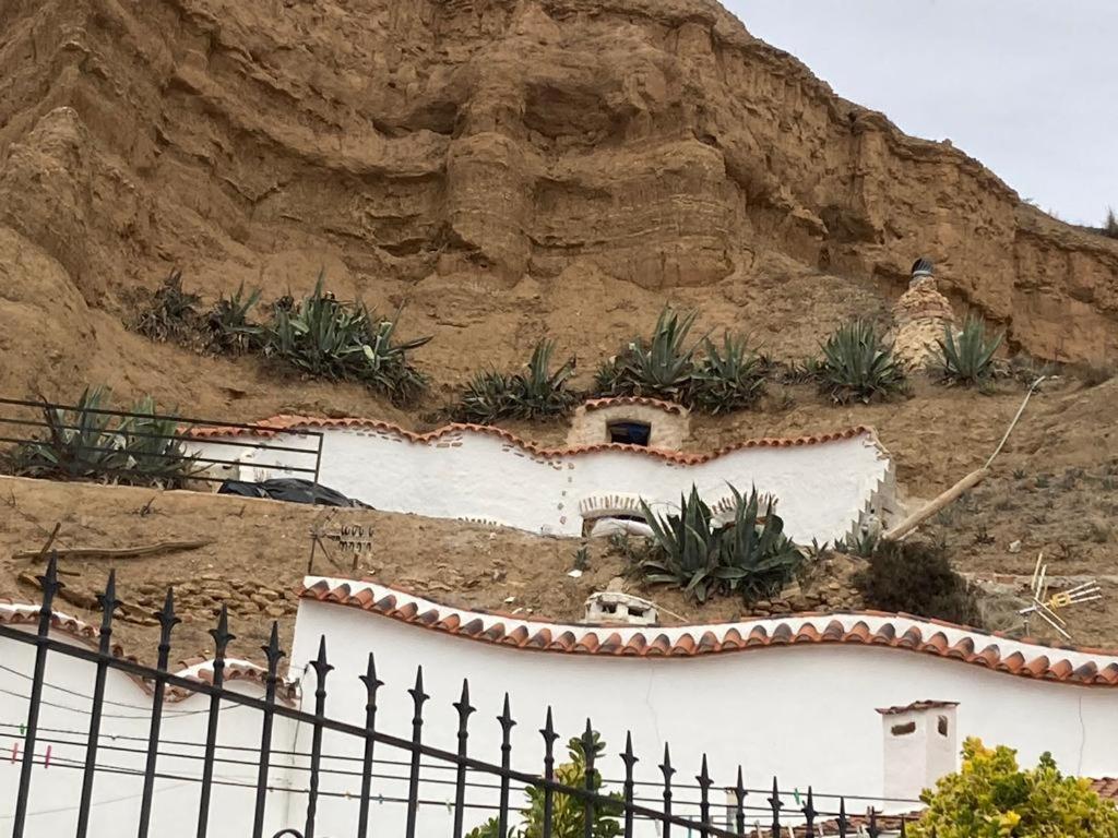 Creatively Designed Cavehouse With Jacuzzi Villa Gorafe Exterior photo