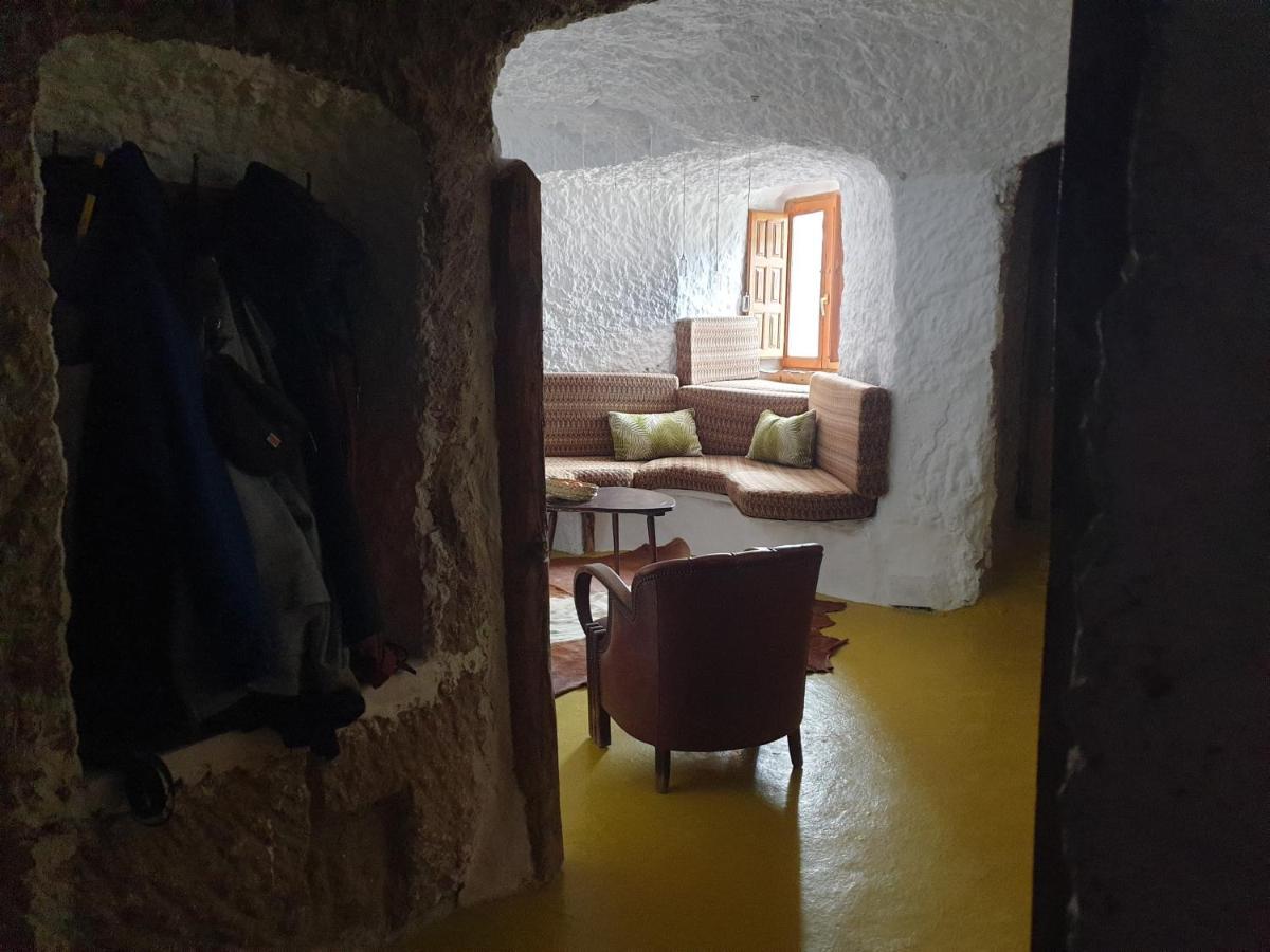 Creatively Designed Cavehouse With Jacuzzi Villa Gorafe Exterior photo