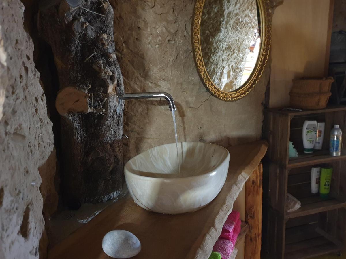 Creatively Designed Cavehouse With Jacuzzi Villa Gorafe Exterior photo