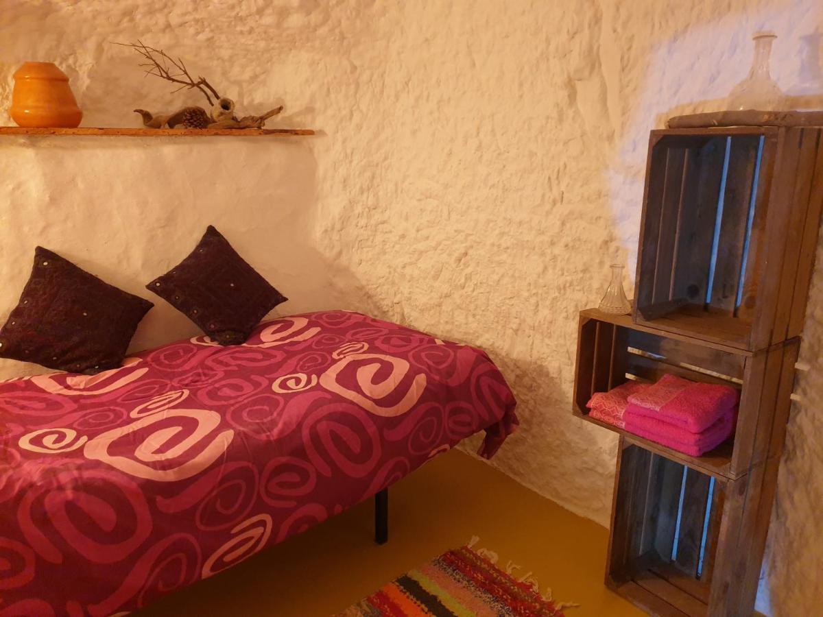 Creatively Designed Cavehouse With Jacuzzi Villa Gorafe Exterior photo