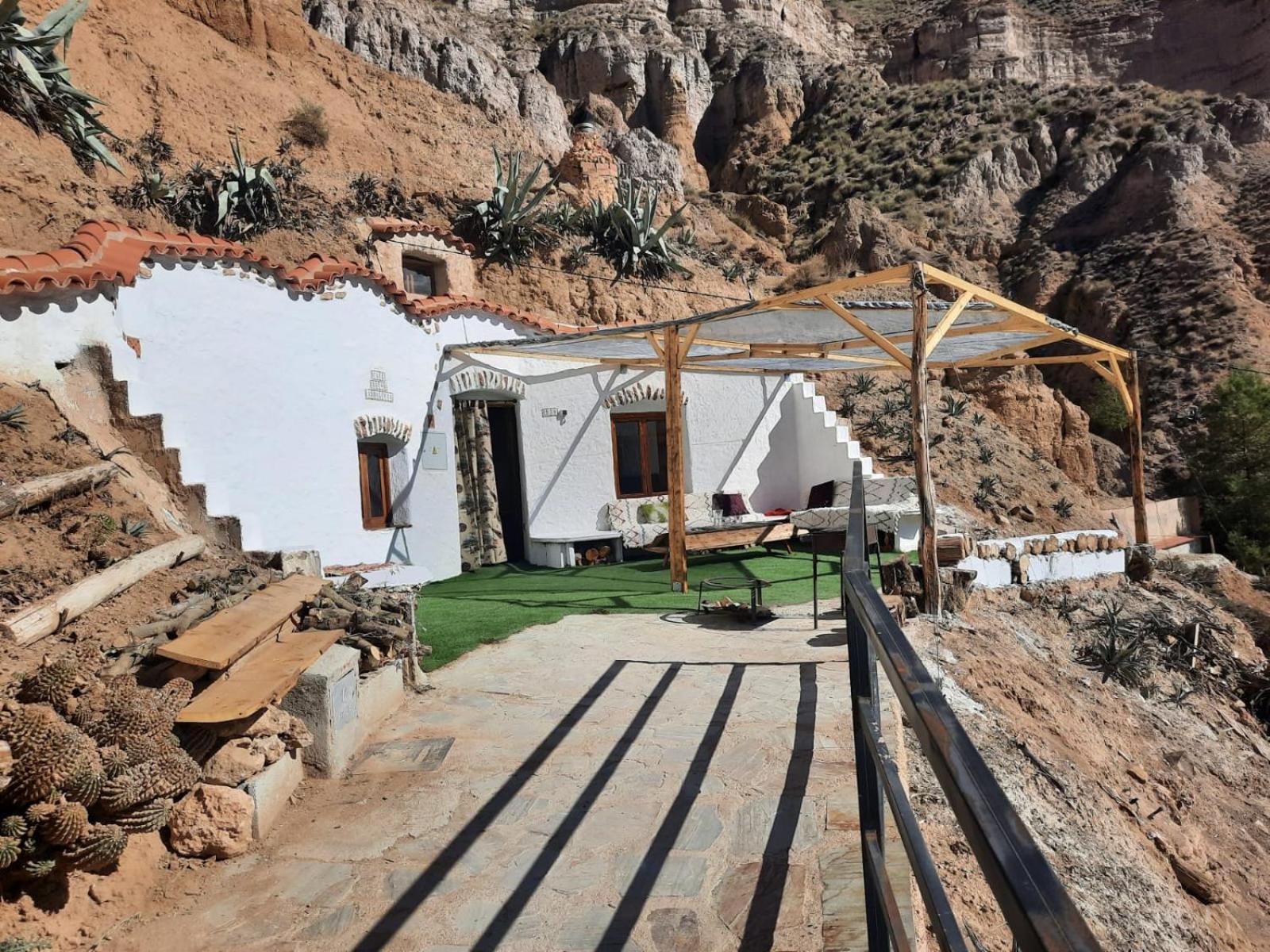 Creatively Designed Cavehouse With Jacuzzi Villa Gorafe Exterior photo